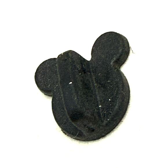 Official Disney Rubber Pinbacks. Lot of 10 - Picture 1 of 4